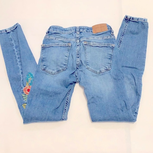 Zara Midrise Floral Embroidered Skinny Jeans Size 2 - Picture 5 of 11